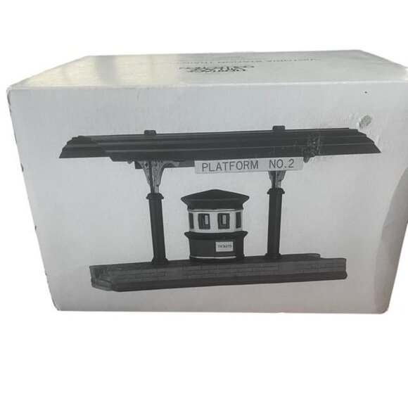 Department 56 Heritage Village Collection Victoria Station Train Platform - Picture 1 of 4